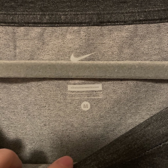 Nike - Picture 2 of 4